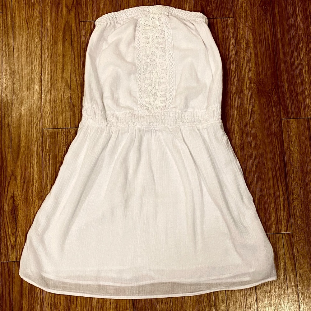 Women’s strapless cotton dress